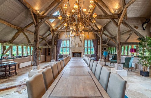 Nouan-le-Fuzelier House | Enjoy the nature around and the luxury on this private and beautiful estate.