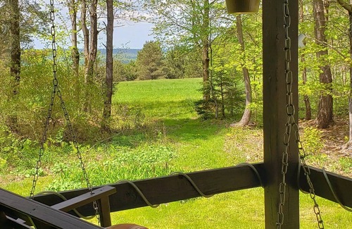 Farmersville Station Cabin | Enjoy the outdoors in this cozy Log Home on top of hill