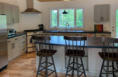 Mount Vernon House | Enjoy the quiet lakes of Maine this summer!
