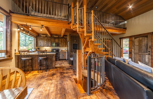 Columbia Falls House | Enjoy the Quiet of MT at Our Cabin Above Spoon Lake