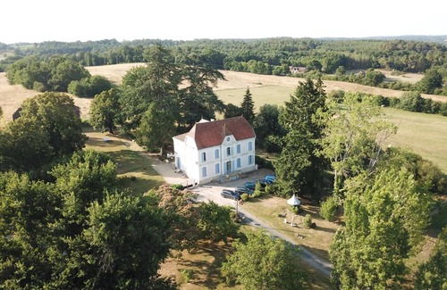 Ginestet House | Enjoy the traditional French Manoir Experience!