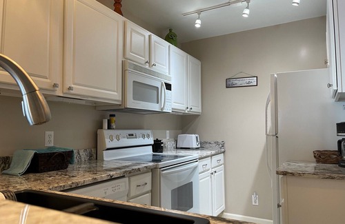 Lake Ozark Condo | Enjoy the view!