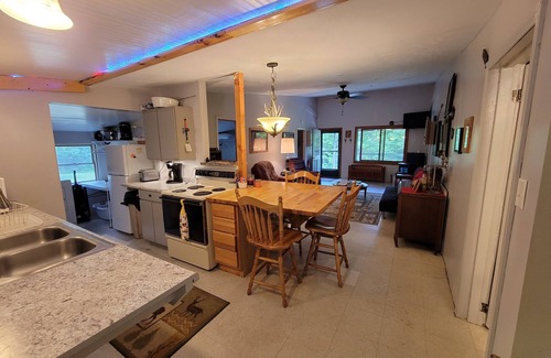 Kingsley House | Enjoy theTraverse City area lakes, rivers, wineries, trails and seclusion here!