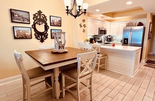 Gulf Shores Condo | Enjoy this Beachfront Condo with Amazing Views!