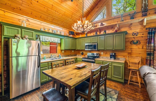 Gatlinburg - Pigeon Forge Cabin | Enjoy this Cabins Fun Stuff near the Excitement! With a quiet family experience!