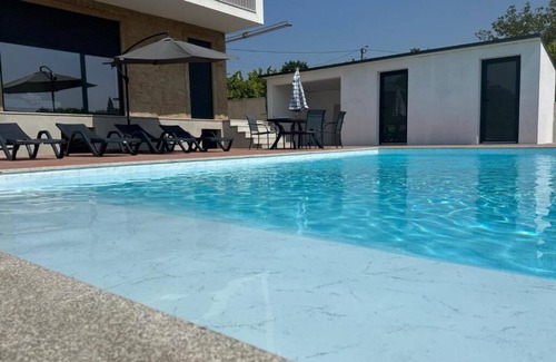 Felgueiras Apartment | Enjoy this modern ground-floor apartment, perfect for families or groups.