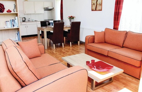 Tzummarum House | Enjoy this well-kept vacation home in the inviting vacation park De Friese Wadden in Tzummarum.