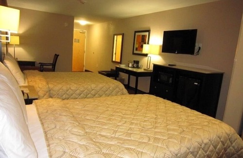 Monmouth Junction Hotel | Enjoy Free Breakfast at Red Carpet Inn and Suites Monmouth | 2 Units