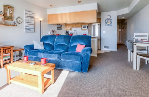 Lincoln City Condo | Enjoy views of Siletz Bay from this 3rd Floor Condo. beach access, Taft District