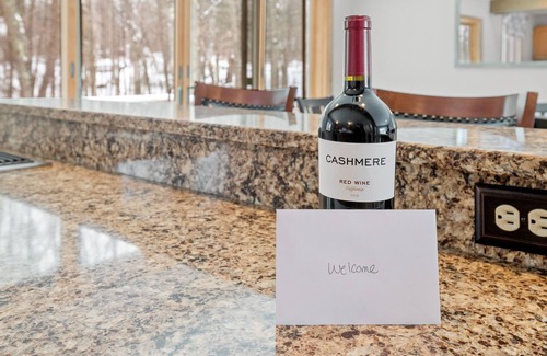 Gilford House | Enjoy Winter Fun in Beautiful NH! Private Gilford Family Retreat! – Gunstock, Lake Winnipesaukee,...