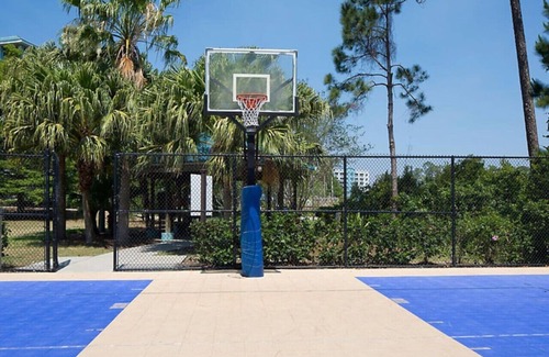 Downtown Orlando Apartment | Enjoy your AM coffee in resort relaxation garden iEnjoy your AM coffee in resort relaxation garden in this great 1BD condo in Orlando