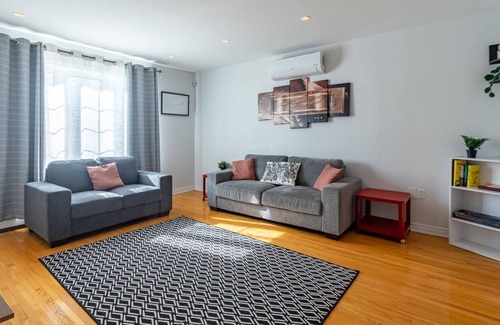 Halifax House | Enjoy your elegant and spacious townhouse in Halifax.