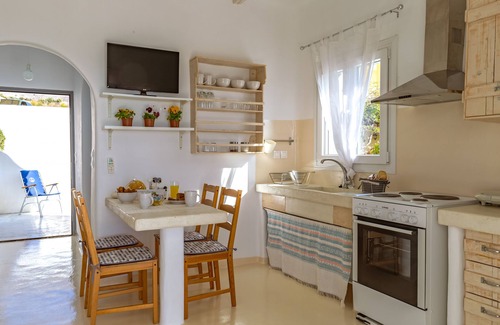 Karystos Apartment | Enjoy your stay at Karystos Villas with a wonderfull view over the sea!