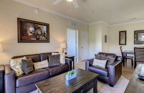 Loughman Condo | Enjoy your stay in this cozy, condo located at the luxurious Tuscana Resort