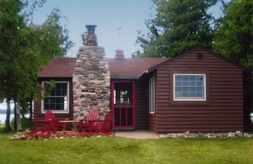 Drummond Cabin | Enjoy your very own Private Island! Seclusion and beauty await at Howard Island