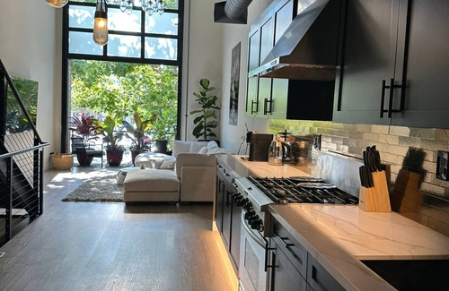Santa Ana House | Enjoyable 2-bedroom house with AC in Santa Ana