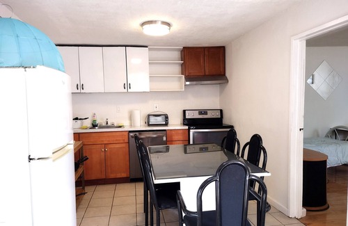 Oakland House | Enjoyable 6+bedroom house near Oakland Airport