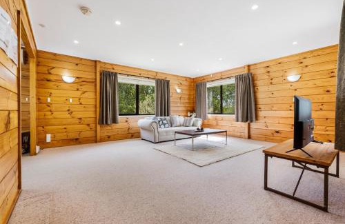 Silverdale Villa | Enjoyable Cozy Life Style Villa