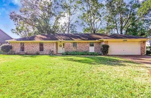 Northeast Pensacola House | Enjoying luxury master bed room with private hot spa bath tub, walking closet
