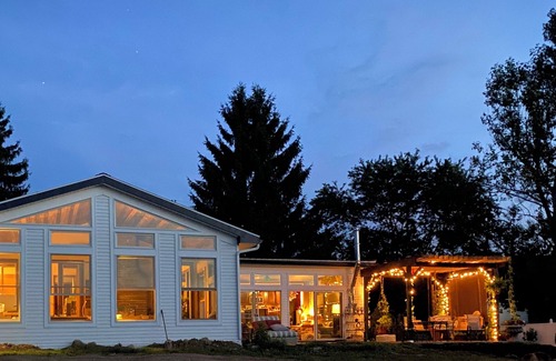 Millerton House | Enjoying the Lake Life!