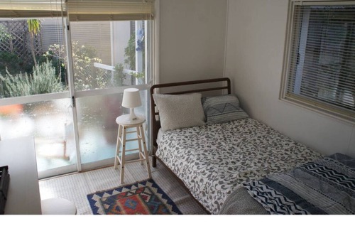 Katase House | Enoshima, Shonan, Enoden Ishigami station 1min. Pet=OK Showa-era modern retro single-house type, shared guesthouse, can be rented out. 10-minute walk from JR Fujisawa Station, 1.6 km from Enoshima Island. Enoshima 1.6KM.