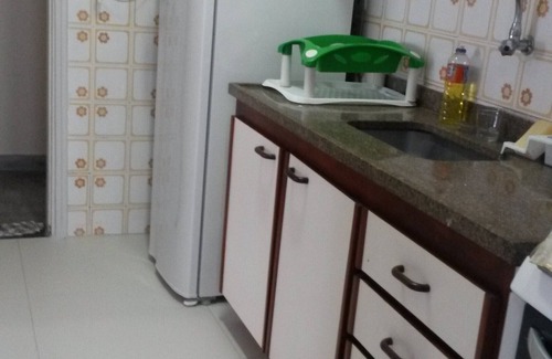 Enseada Apartment | Enseada 3 blocks from the beach, air conditioning, garage, comfort and leisure!
