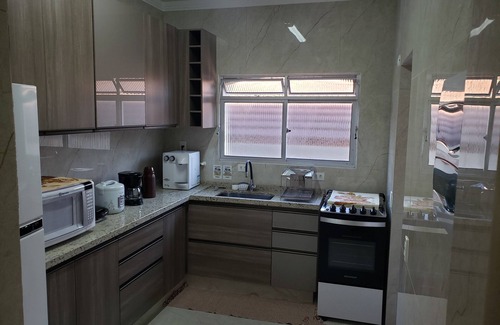 Enseada Apartment | Enseada Beach Guarujá - SP Cozy 03 bedroom apartment one block from the sea