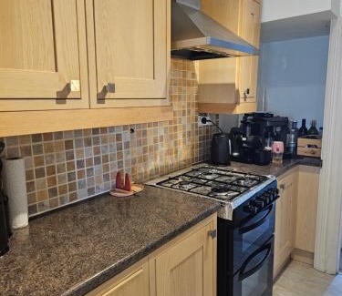 Barkingside House | Ensuite room Family Home