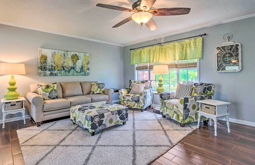 Enterprise House | Enterprise Abode Near Dining & Attractions!