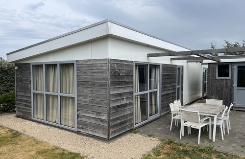 Municipality of Hellevoetsluis Ski Chalet | Enticing chalet Beachside
