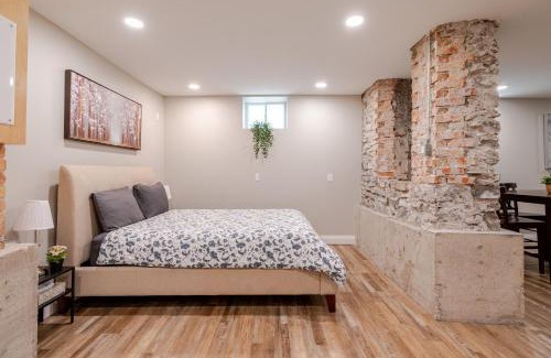 Mount Hope Huron Park Apartment | ENTIRE 1 BEDROOM APARTMENT ACROSS FROM GOOGLE - br1