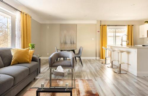 Waterloo Apartment | ENTIRE 2 BEDROOM APARTMENT DOWNTOWN - u3