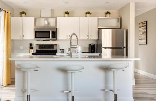 Waterloo Apartment | ENTIRE 2 BEDROOM APARTMENT DOWNTOWN - u3