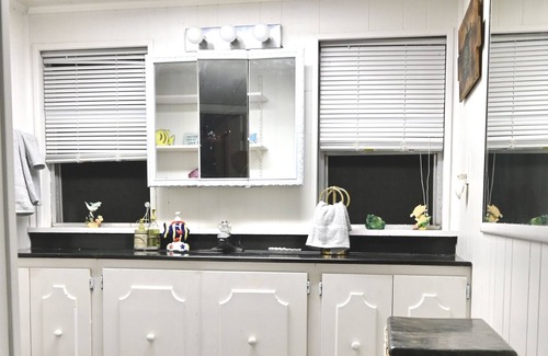 New Albany Apartment | Entire 2nd floor loft with private entrance