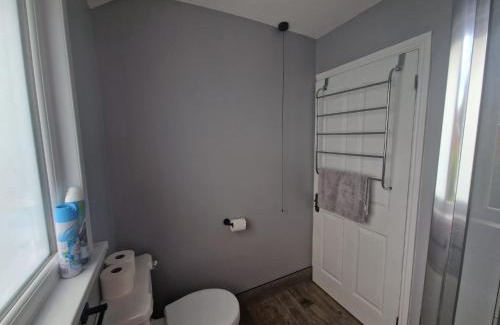 Ramsgate House | Entire 3 bedroom house 5 minutes from the beach
