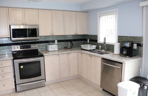Ajax House | Entire 4 bedroom detached residential home