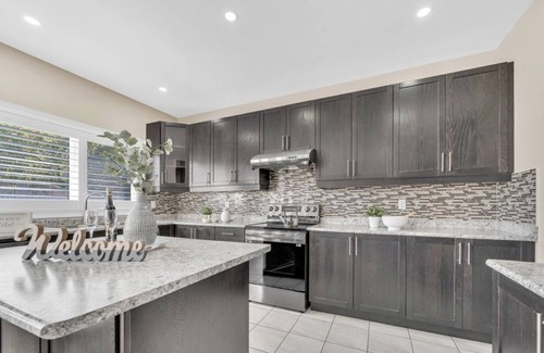 Whitby House | Entire 4 Bedroom Home in Whitby