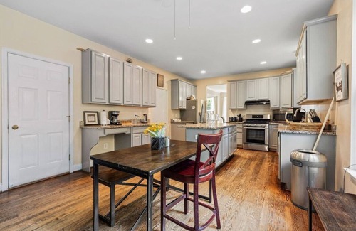 Takoma Park House | Entire 4-BR in Beloved DC Area Takoma Park