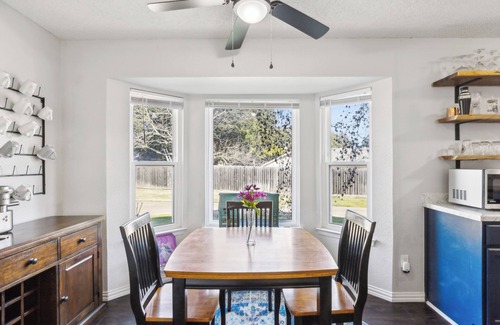 Cleburne House | Entire 4BR Home + Private Pool – Family Friendly, Sleeps 8