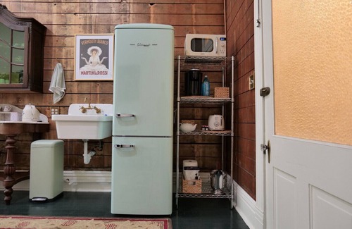 Natchez Apartment | Entire Above Gallery Suites