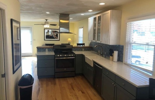 Springfield Apartment | Entire apartment close to downtown - 2 Queen beds