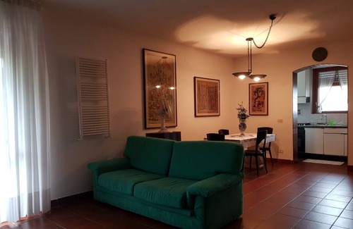Vallevo Apartment | Entire apartment in semi-detached house in quiet area in front of the sea