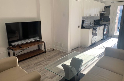 Villeray Apartment | Entire apartment, very nice and freshly renewed is located at the second floor.
