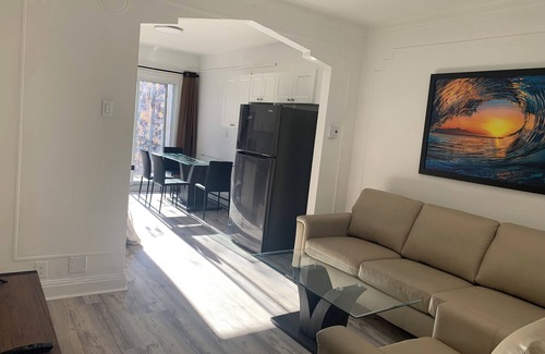 Villeray Apartment | Entire apartment, very nice and freshly renewed is located at the second floor.