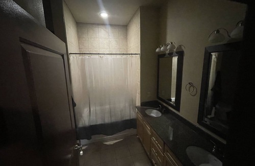 Houston Apartment | Entire Apt 1br w/private balcony SouthWest Houston
