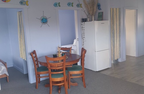 One Tree Point House | ENTIRE BACH AND SECTION TO YOURSELF!