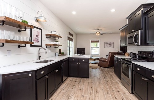 Bella Vista House | Entire Back 40 Bungalow 2bd 2ba Sleeps 4