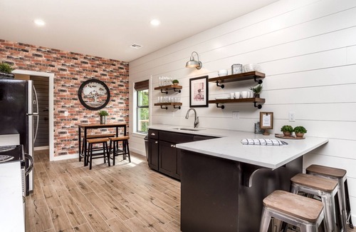Bella Vista House | Entire Back 40 Bungalow 2bd 2ba Sleeps 4