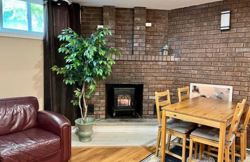 Applewood Apartment | Entire Basement Apartment in Mississauga, Etobicoke