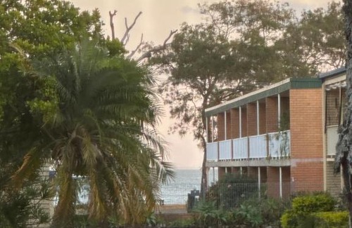 Bongaree House | Entire Beach House on Bribie Island